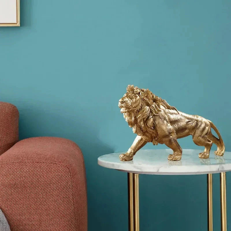 Escultura Leão Dourado Majestoso - eFlix