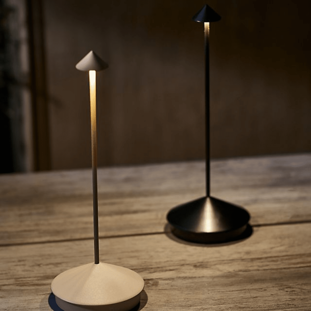 Luminária de Mesa Recarregável Minimalista Stillus - eFlix