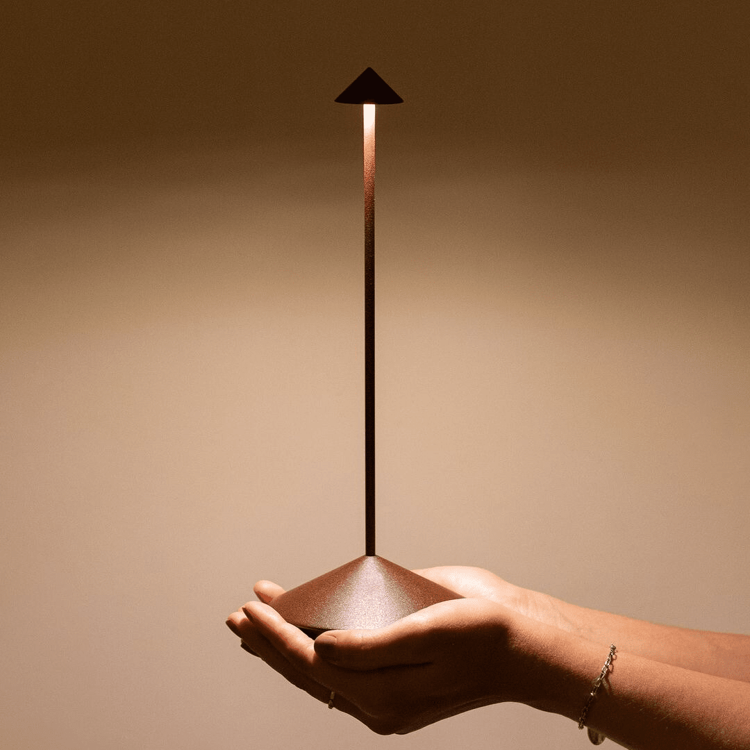 Luminária de Mesa Recarregável Minimalista Stillus - eFlix